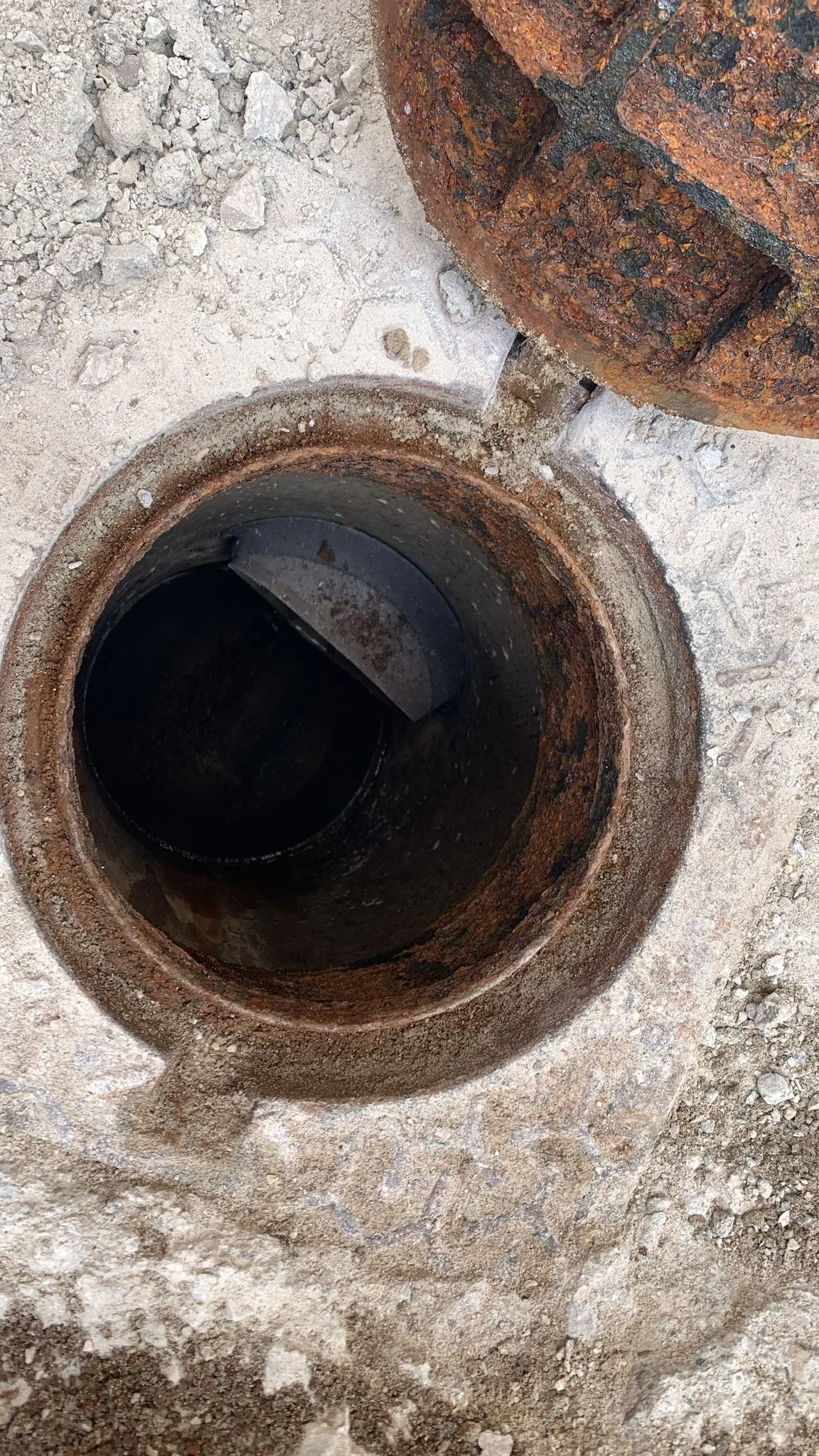 Réhabilitation réseau eaux usées pose nouveau regard – Montpellier Les Arceaux – SOCCTP