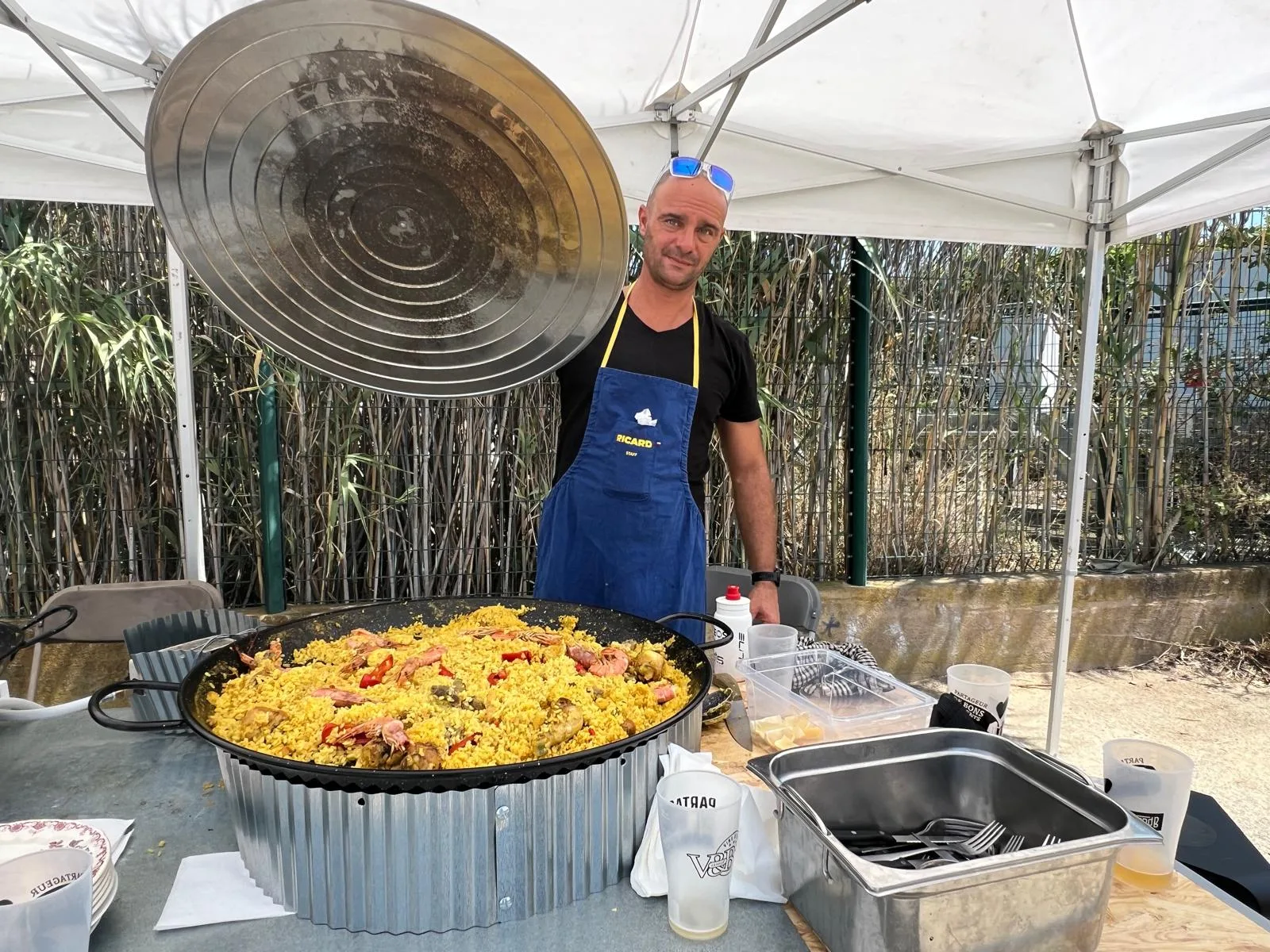 Chantier assainissement professionnel grande capacité Emmaus St Aunès SOCCTP - Paella fin de chantier