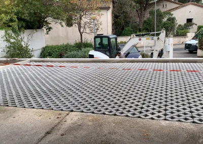 Réfection d&rsquo;un mur de soutènement et pose de dalles de béton drainantes dans une copropriété à Montpellier (34000)